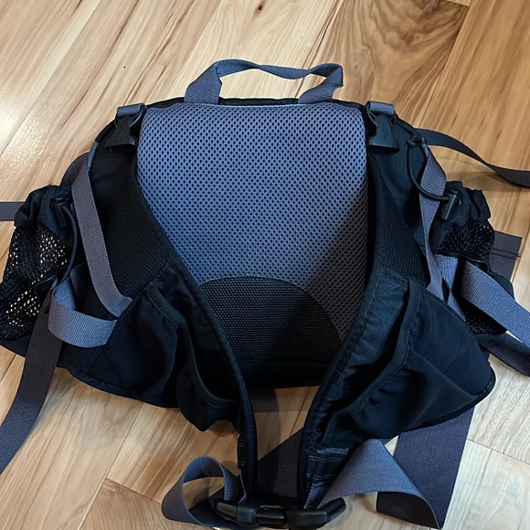L L Bean lumbar pack - Picture 2 of 3